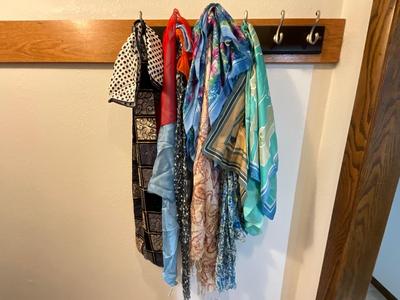 Very large amount of scarfs