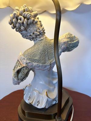 Vintage Victorian Figural Porcelain Lamp