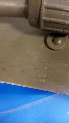 LOT 2 MILITARY FOLDING SHOVEL