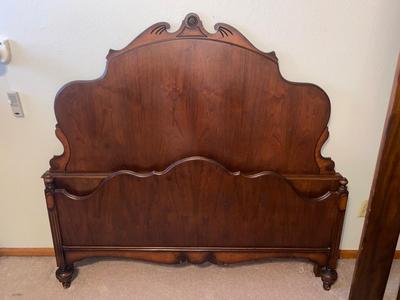 BEAUTIFUL ANTIQUE DOUBLE BED FRAME