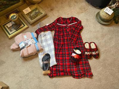 NEW AND NEAR NEW LADIES LOUNGING APPAREL