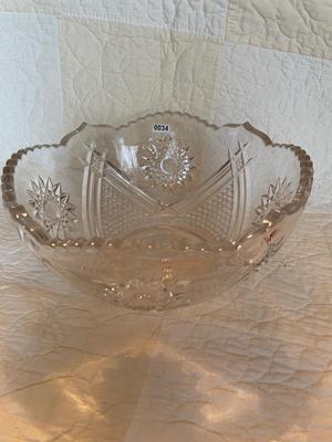 Sawtooth edged bowl