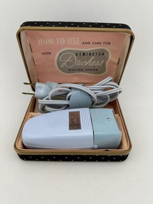 Vintage Remington Women's Baby Blue Duchess Electric Razor Shaver With Case