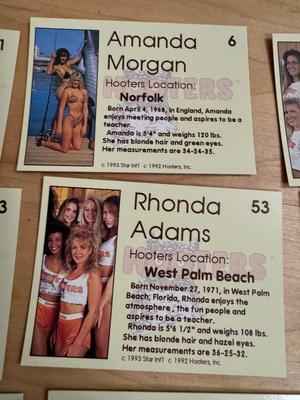 Hooters Calendar Girls 1993 Collectable Card Pack