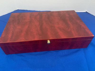 2 Level Jewelry / Collectibles Case