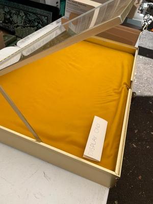 Large Vintage Portable Showcase In Box