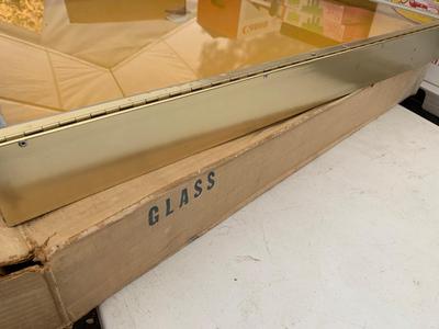 Large Vintage Portable Showcase In Box