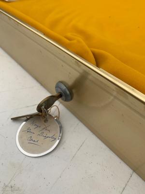 Large Vintage Portable Showcase In Box