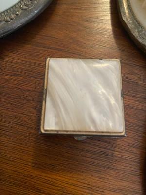 VINTAGE GROOMING DRESSER SET