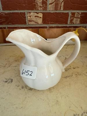 Small creamer/pitcher