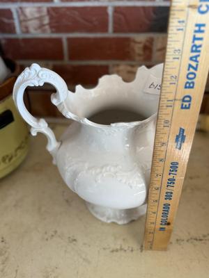 Stunning pitcher
