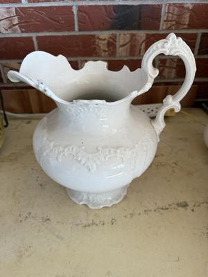Stunning pitcher