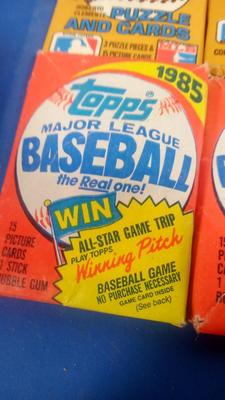 LOT 18 NINE UNOPENED PACKS OF VINTAGE BASEBALL CARDS