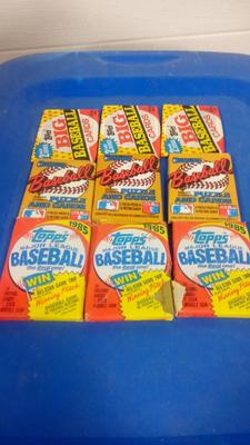 LOT 18 NINE UNOPENED PACKS OF VINTAGE BASEBALL CARDS