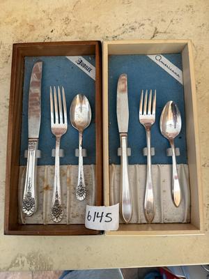 2 silverware place settings