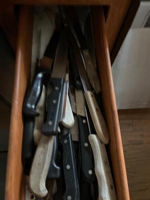 LARGE VARIETY OF CUTLERY