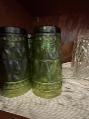 VARIETY OF DRINKING GLASSES