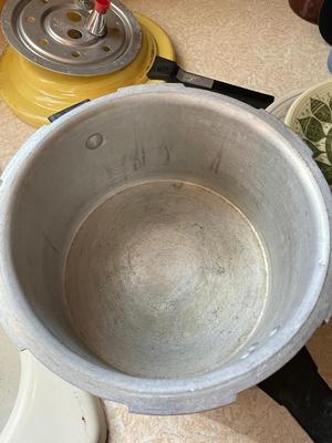 WEAR EVER PRESSURE COOKER