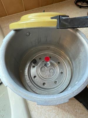 WEAR EVER PRESSURE COOKER