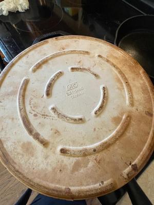 HUEY CHANG PIZZA STONE. TWO CAST IRON SKILLETS