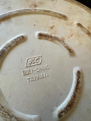 HUEY CHANG PIZZA STONE. TWO CAST IRON SKILLETS