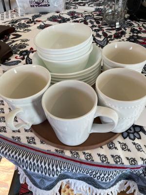 CEREAL AND DESSERT BOWLS PLUS COFFEE MUGS