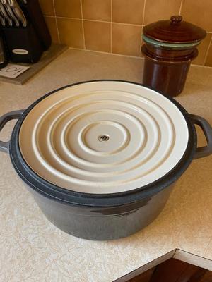 ENAMELED CAST IRON DUTCH OVEN, VINTAGE RED WING VILLAGE POTTERY