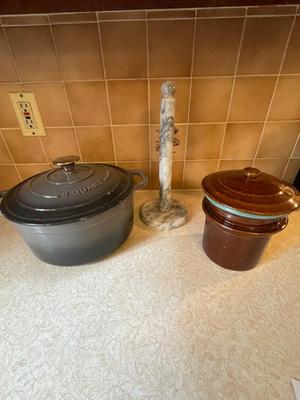 ENAMELED CAST IRON DUTCH OVEN, VINTAGE RED WING VILLAGE POTTERY