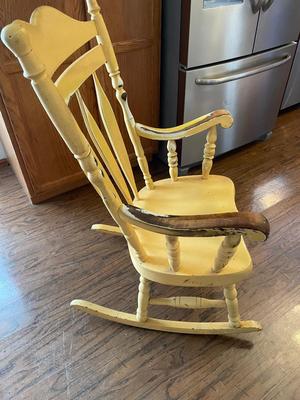 WOODEN FOLK ART ROCKING CHAIR