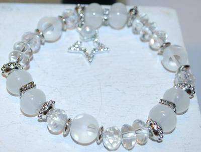 Clear & Opaque Beads Expandable Bracelet with Small Faux Pearl and Glittery Star 2½" Diameter