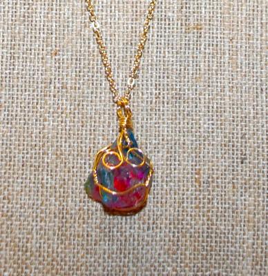 Chunky Colorful Wired Stone PENDANT (1¼" x 1") on a Gold Tone Necklace Chain 18" L