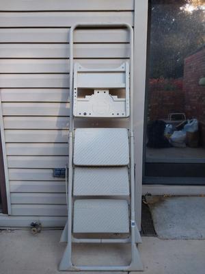 Cosco Three Step Paint Ladder