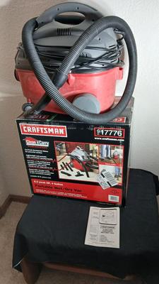Lightly used Craftsman 4 gallon portable wet/dry Vac with attachments