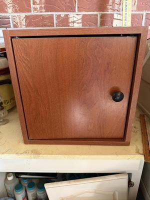 Storage cabinet