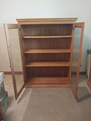 Oak Four Shelf Double Door Display Cabinet (2)