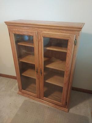 Oak Four Shelf Double Door Display Cabinet (2)