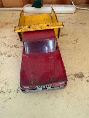 Tonya red dump truck