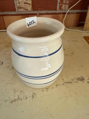 Crock utensil holder