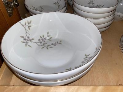 10 PLACE SETTING OF JUSTINE BY MIKASA FINE CHINA