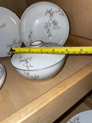 10 PLACE SETTING OF JUSTINE BY MIKASA FINE CHINA