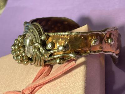 Vintage Mexico Handmade Mixed Metals Cuff Standard Size Bracelet Copper/Silver/Brass & Quartz in Never Worn Condition.