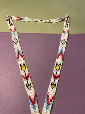 Native American Handmade Seed Bead 25" Necklace Size in VG Preowned Condition as Pictured.