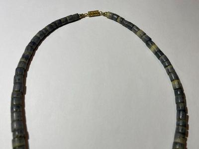 Vintage Native American Heishi Bead Graduated Necklace/Choker 16.5" in Good Preowned Condition.