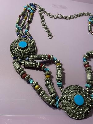 Vintage Southwestern Up-40" Adjustable Silver-tone Turquoise & Lapis Bead Chain Belt Preowned from an Estate.