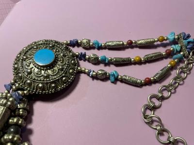 Vintage Southwestern Up-40" Adjustable Silver-tone Turquoise & Lapis Bead Chain Belt Preowned from an Estate.