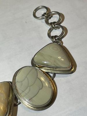 Vintage Sterling Silver Heavy Encased Agate/Stones 7-8.5" Adjustable Bracelet 77.6 Grams TW in Good Preowned Condition.