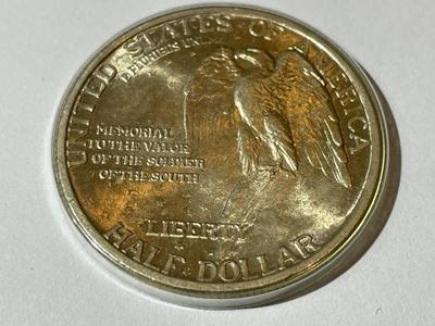 1925-P BRILLIANT UNCIRCULATED MS64/65 QUALITY (UNCERTIFIED) STONE MOUNTAIN SILVER COMMEMORATIVE HALF DOLLAR.