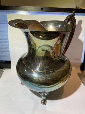 Vintage Oneida Water Pitcher Silver Plated Footed & w/Ice Guard 8" Tall in Good Condition Needs Polishing.