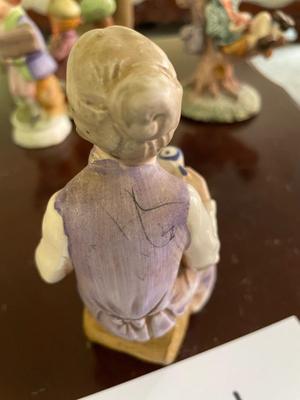 VINTAGE PORCELAIN FIGURINES