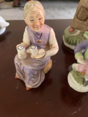 VINTAGE PORCELAIN FIGURINES